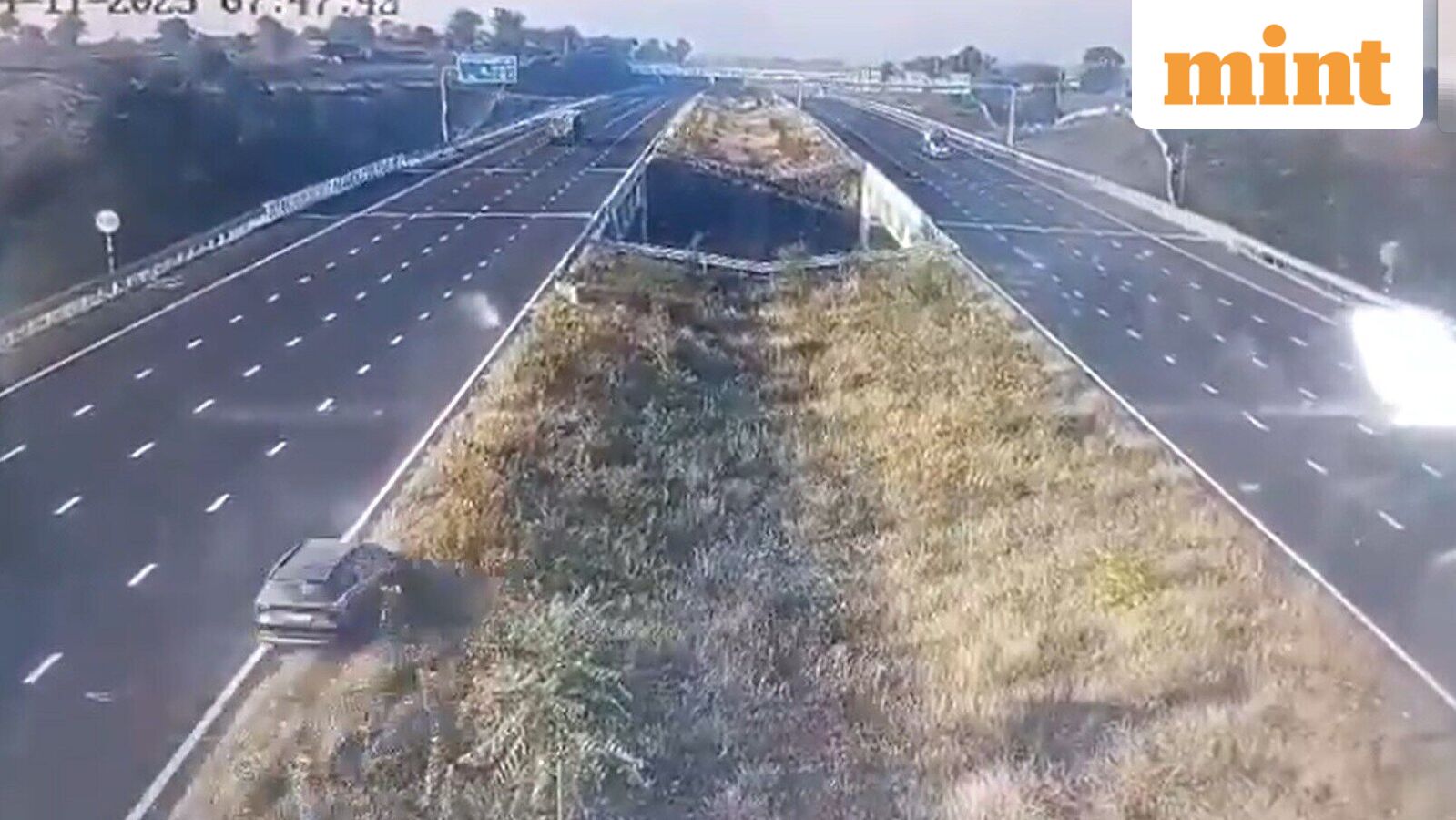 Crash horror on Delhi-Mumbai Expressway: 5 die as speeding car breaks safety barrier, falls into ditch in MP